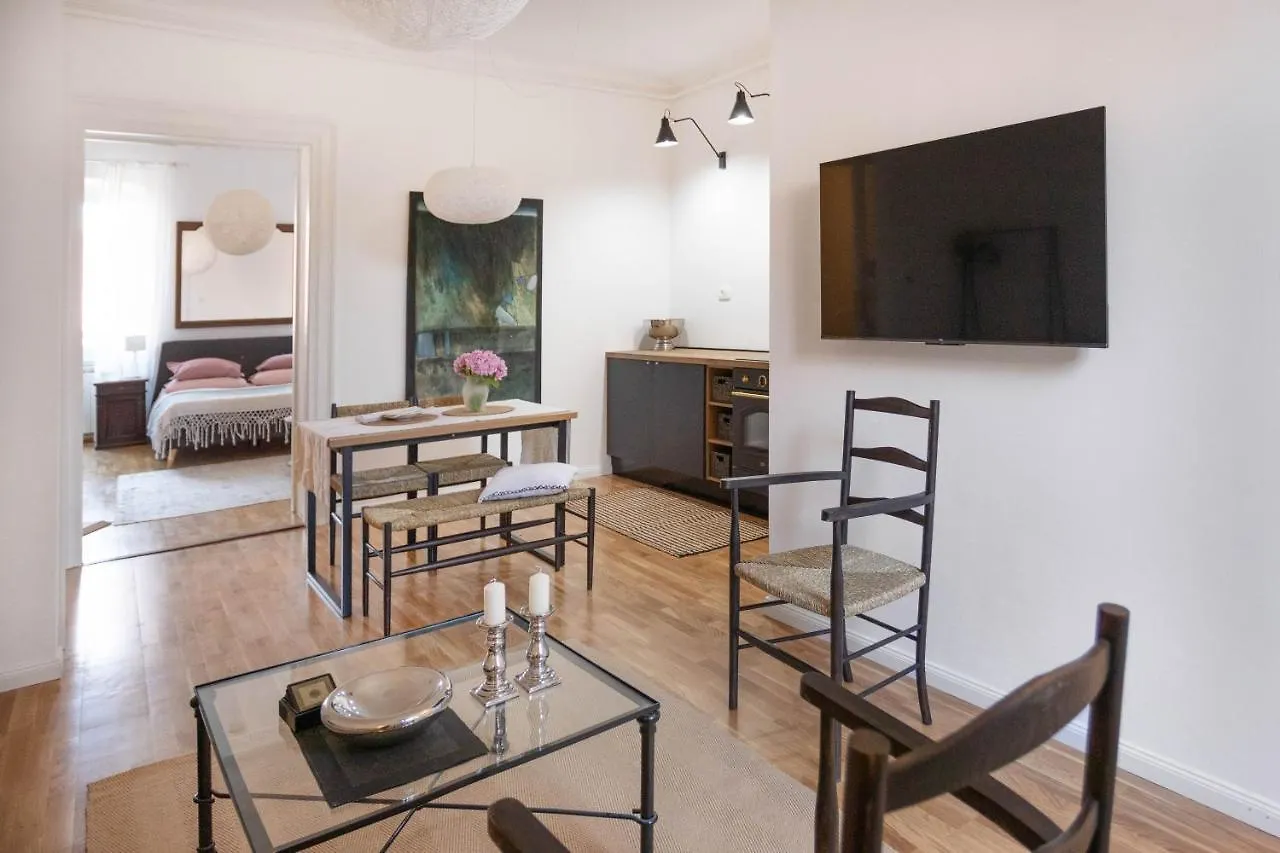 Max Plus - Private Parking Pula Apartment